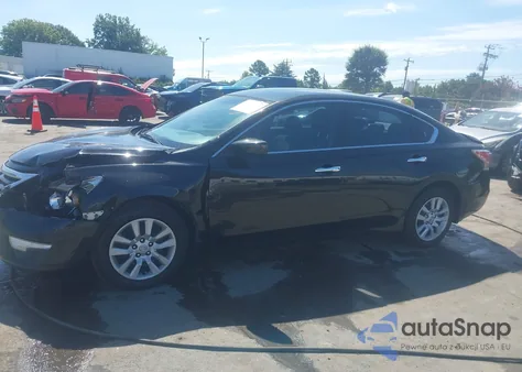 2015 Nissan Altima 2.5 S from USA, damaged, VIN 1N4AL3AP9FC126086